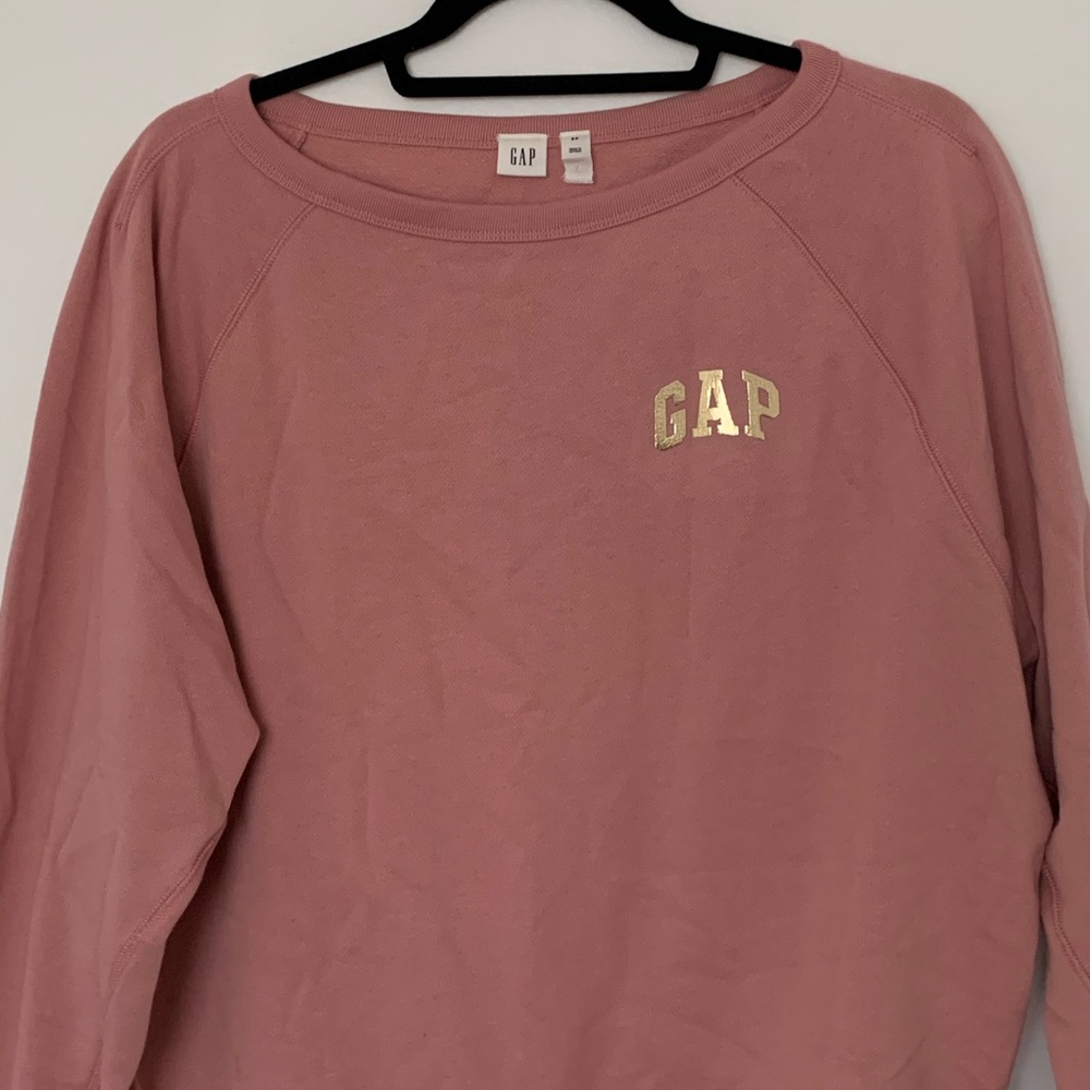 Really cute slouchy crewneck!